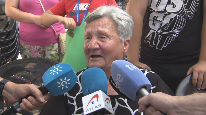 La bisabuela de María Pérez: "Cuando vuelva me colgará la medalla"