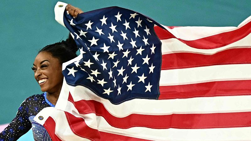 Simone Biles, en el 'all around' de gimnasia artística: Biles reina con su sexto oro olímpico