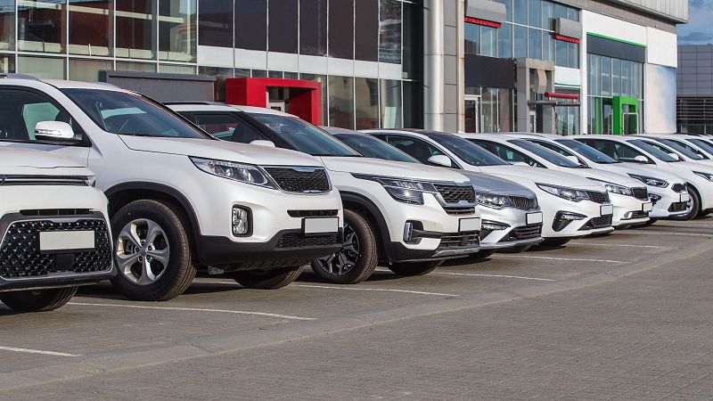 Las ventas de coches aumentan un 3,4% en julio, pero bajan las de los eléctricos | Ver