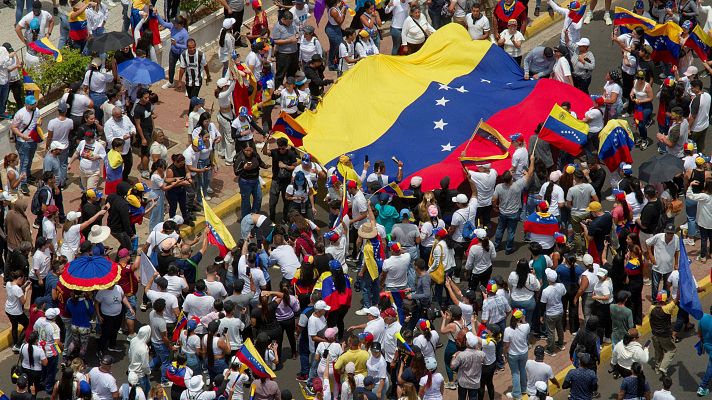 Telediario 2 - Continúa la incertidumbre en Venezuela, con al menos 20 muertos en las protestas