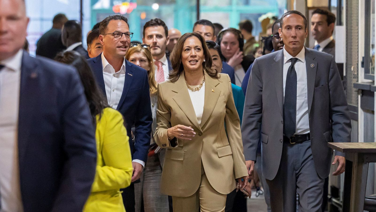 Seis candidatos en las quinielas demócratas para la vicepresidencia de Harris