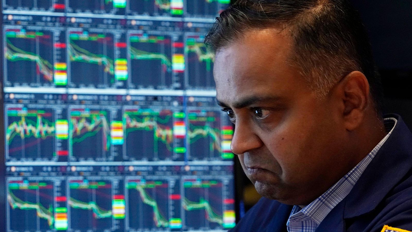 El fin del 'carry trade' y el "enrocamiento de la FED", causas del lunes negro - Informativo 24h | Ver