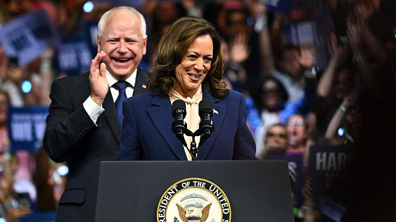 Kamala Harris y Tim Walz dan su primer mitin conjunto en Filadelfia