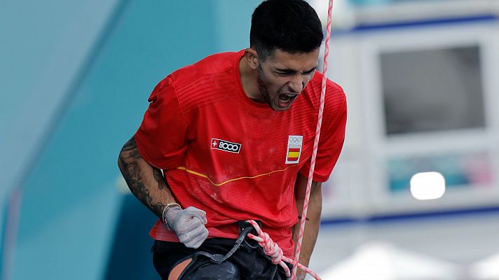 Alberto Ginés, a la final de escalada tras ganar la dificultad