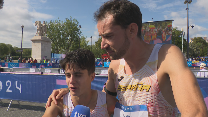 María Pérez y Álvaro Martín, a RTVE: "La marcha se merecía este hito" - Atletismo JJOO París 2024 | Ver