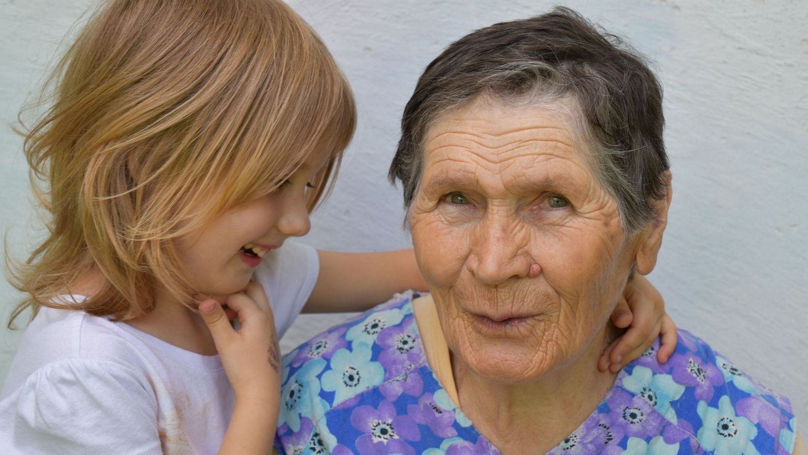 Unos abuelos pleitean con el Gobierno de Murcia por de su nieto | Ver