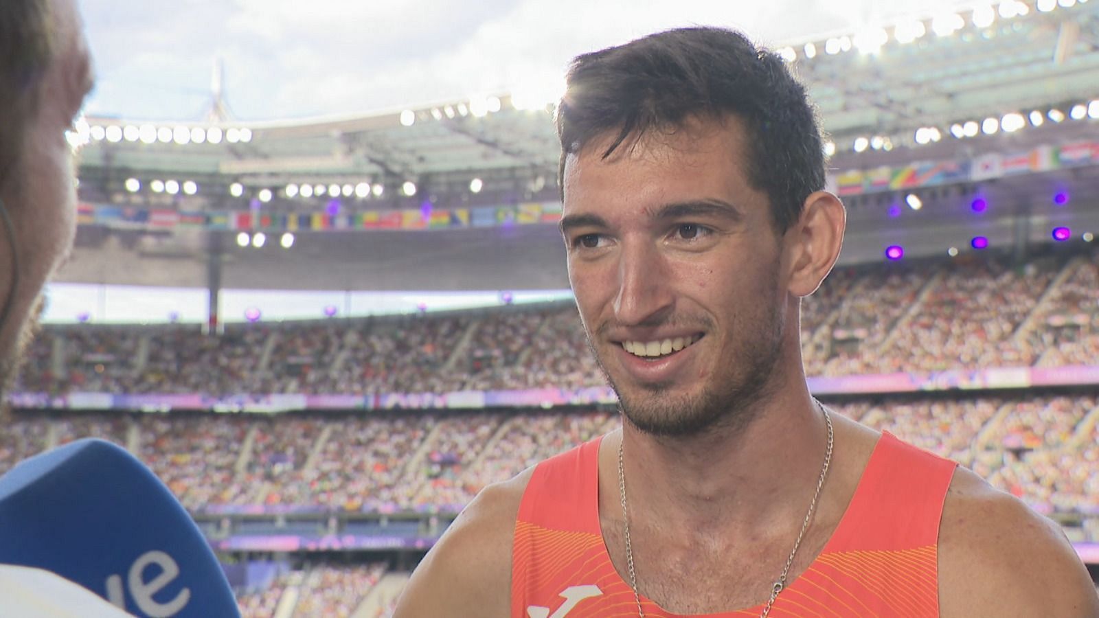 Quique Llopis, tras meterse en la final de 110m vallas: "Estoy en una nube. Es un sueño"