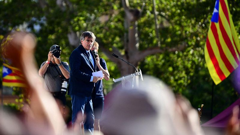 Puigdemont huye tras su vuelta a España | Ver