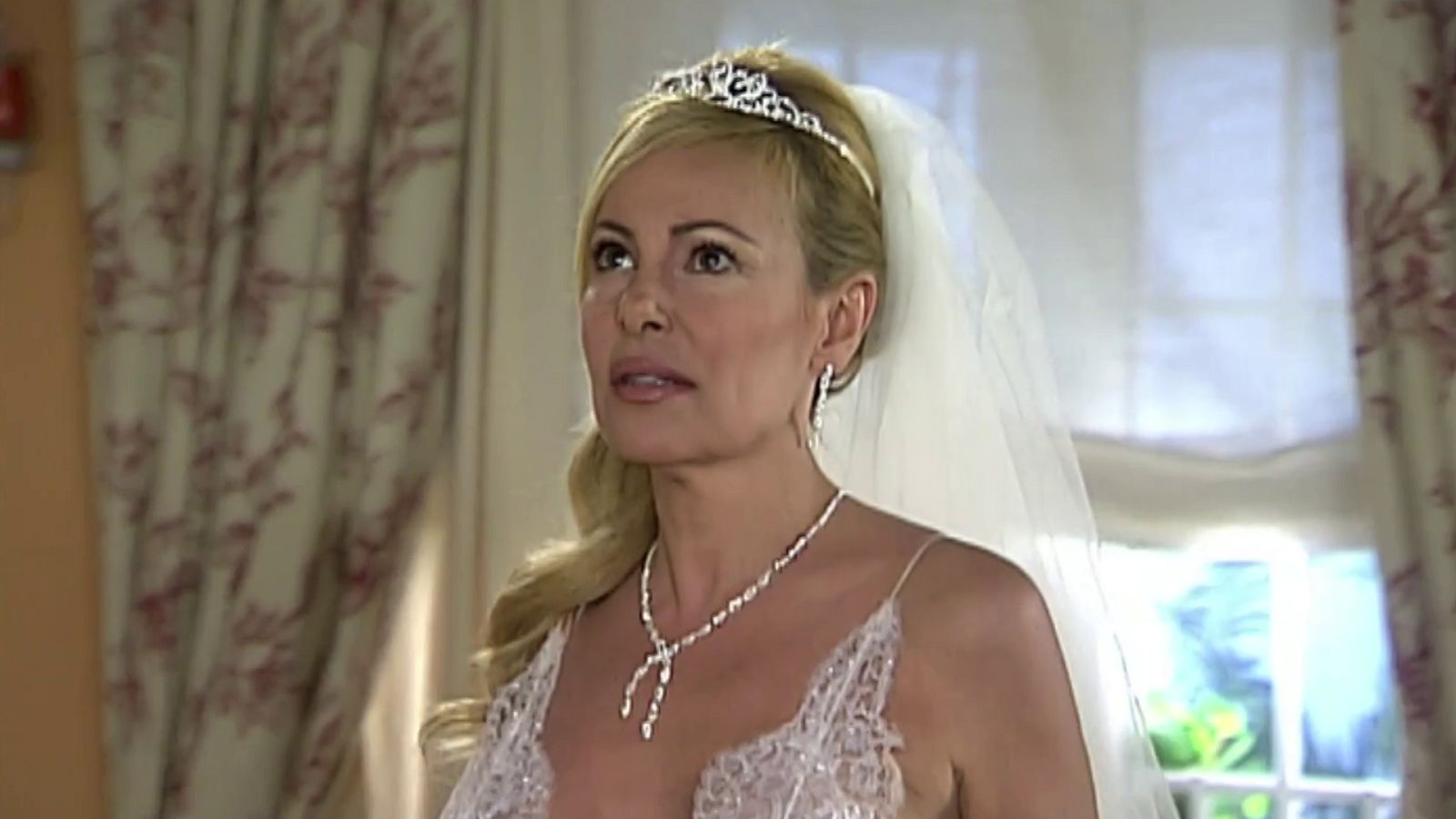 Ana y los siete - Temporada 5 - Episodio 12: La esperada boda I - Ver ahora