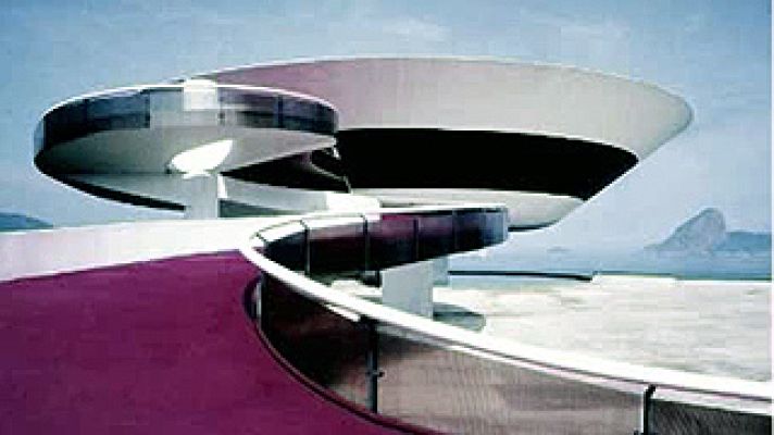 Universo UNED - Óscar Niemeyer. Universo de curvas.