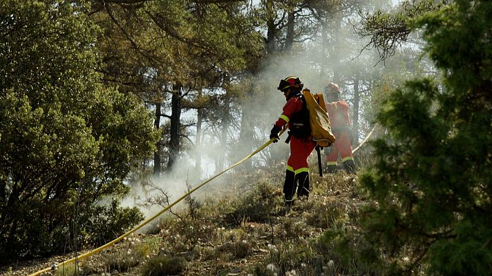 El 112 asegura "buenas previsiones" en el incendio de Corbalán en Teruel