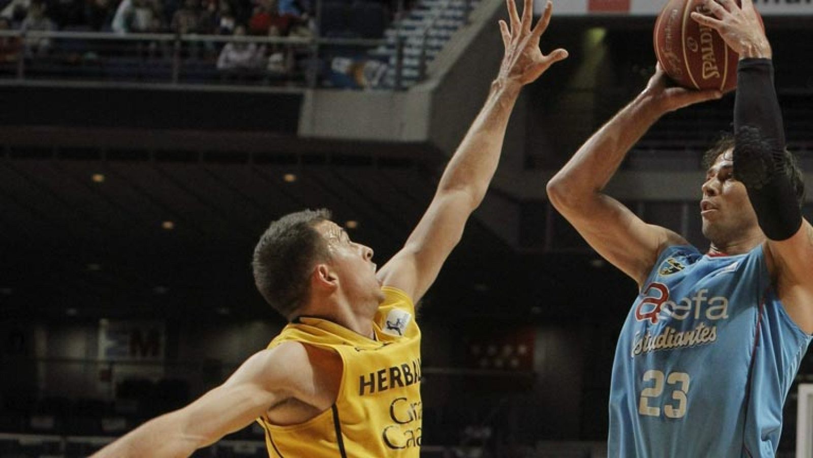 Asefa Estudiantes 83-75 Herbalife Gran Canaria