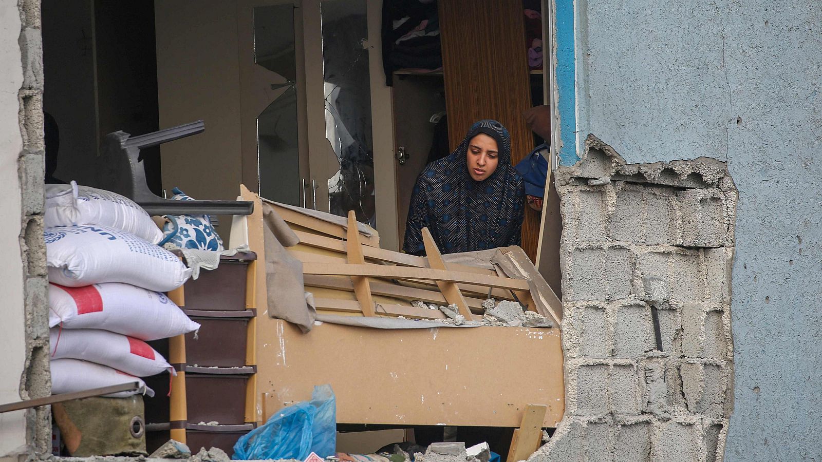 Israel se prepara para un ataque iraní: EE. UU. anuncia que enviará un submarino con misiles y un portaaviones - Telediario Internacional | Ver