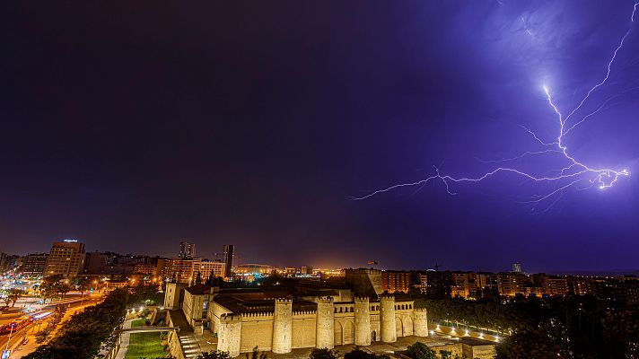 Las temperaturas máximas bajan con nubes y chubascos en el norte