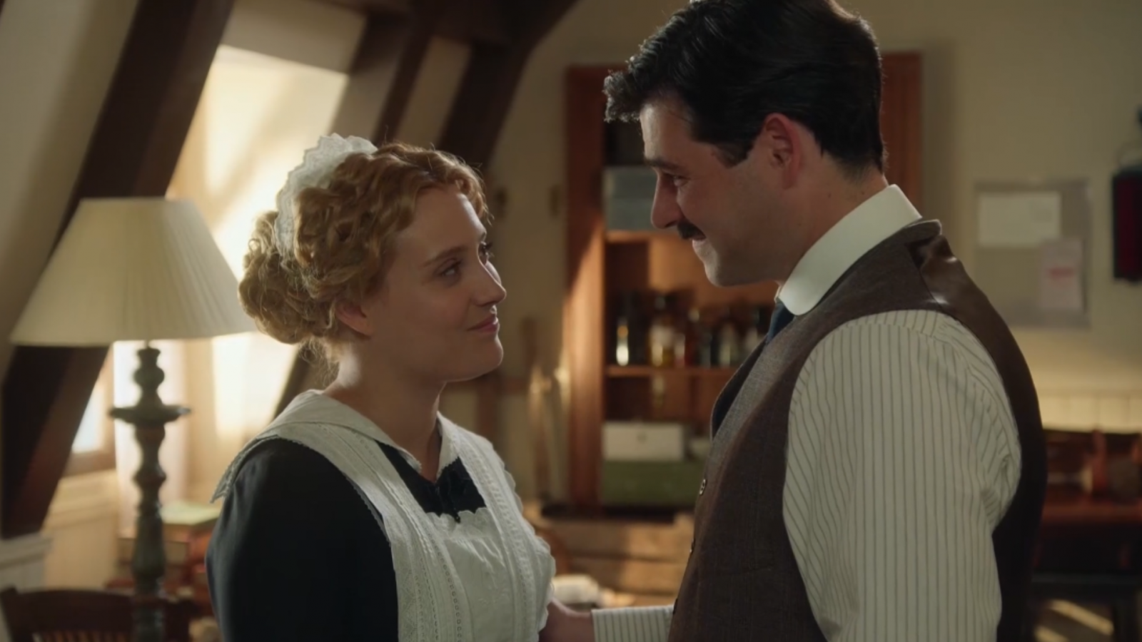 La Promesa: Descubren a Manuel y Jana besándose - La promesa | Ver