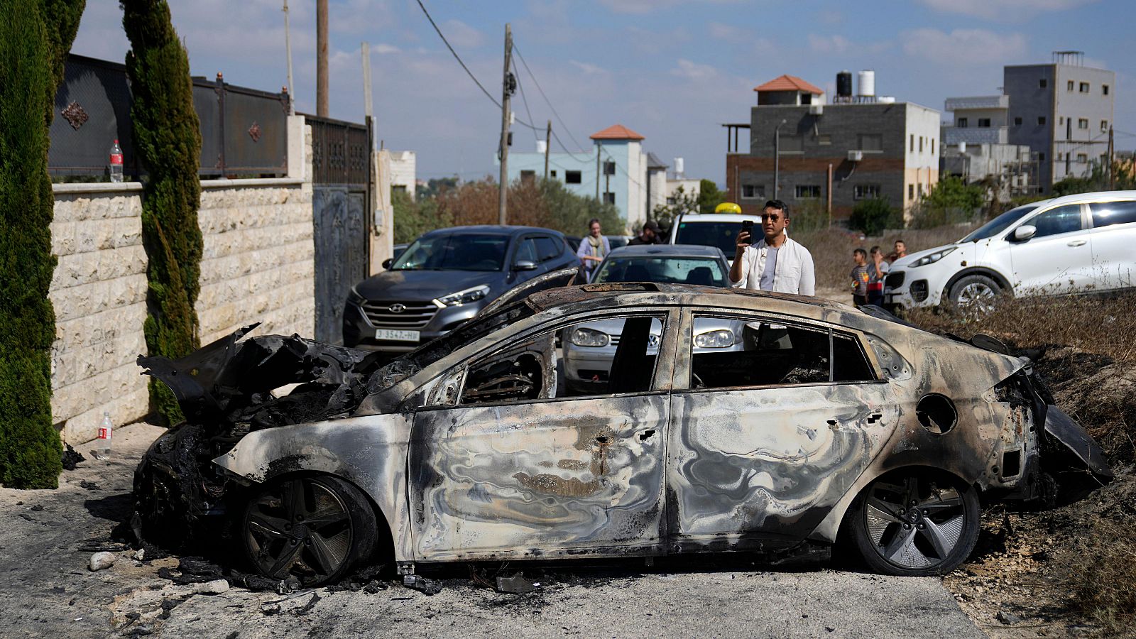 Colonos israelíes atacan un pueblo palestino en Cisjordania