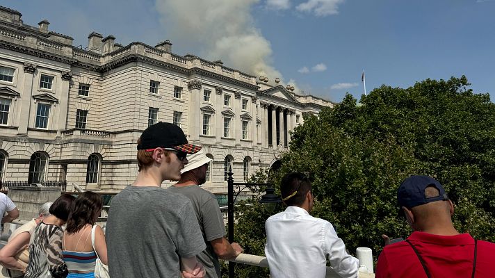 Incendio en el histórico edificio de Somerset House, en Londres