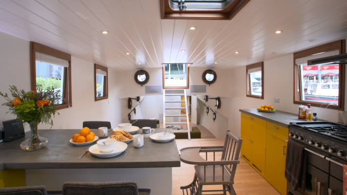 Mi casa flotante - Baris y Oakley