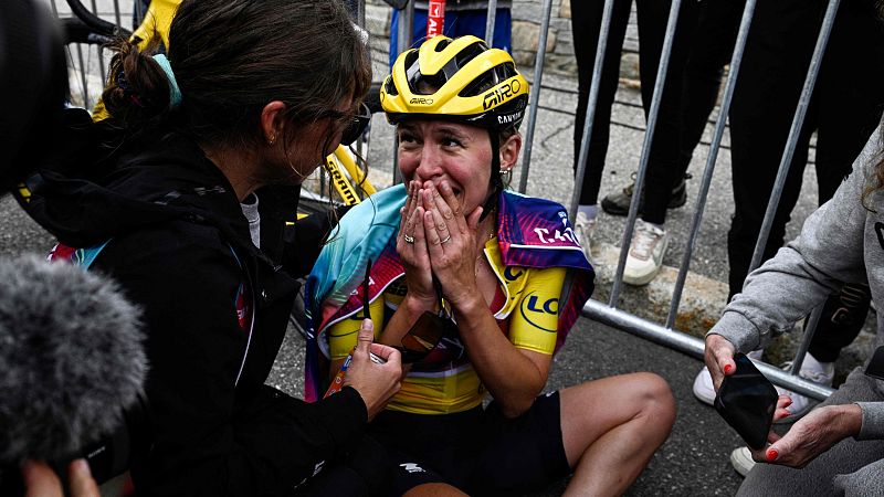 Niewiadoma se lleva el Tour Femenino por cuatro segundos ante Vollering | Ver