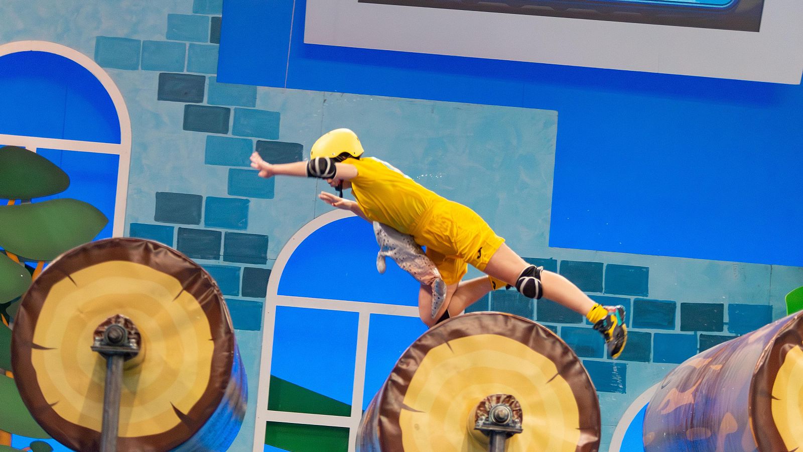 Troncos Locos del Grand Prix: ¿Quién cruzó más salmones, Tauste o Medio Cudeyo? | Ver