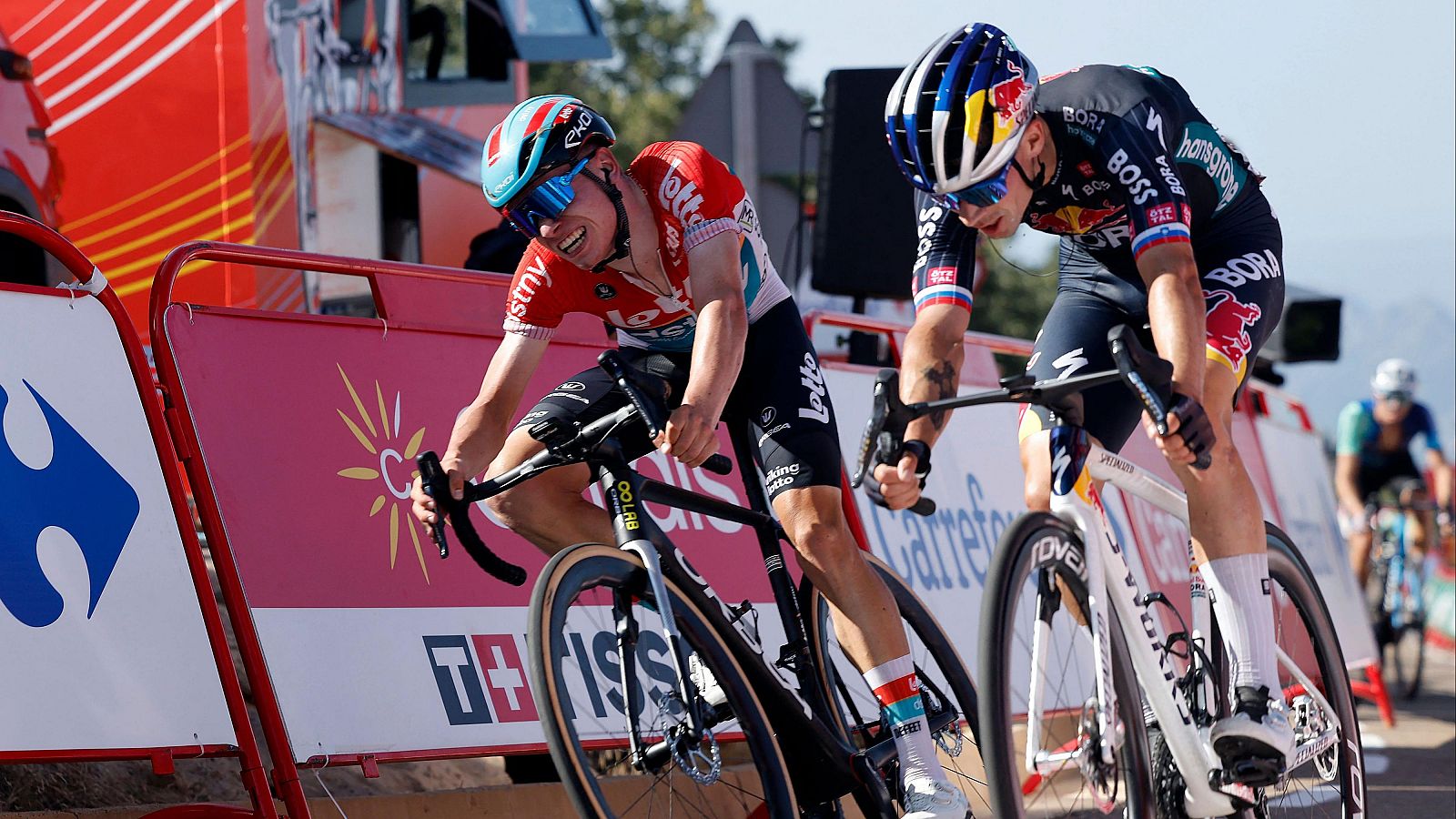 Primoz Roglic se lleva la etapa 4 de la Vuelta y es nuevo líder