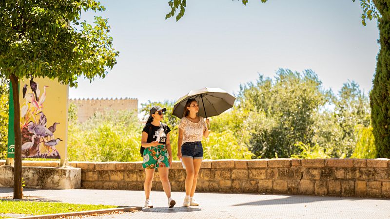 Tiempo estable y temperaturas sin cambios, salvo tormentas en el centro y sudeste peninsular