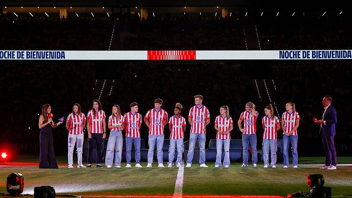 El Metropolitano y su afición agasajan a los nuevos fichajes del Atlético