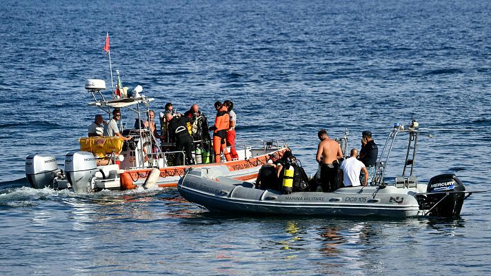 Los buzos tratan de rescatar el último cuerpo del yate de lujo hundido en Sicilia