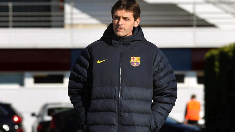 El jugador del FC Barcelona Sergio Busquets ha comentado este viernes que quieren ganar el sábado en el José Zorrilla al Real Valladolid "por Tito", quien este jueves fue operado por una recaída en el cáncer que sufrió hace poco más de un año, y ya h