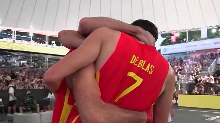 España da la sorpresa ante Serbia para sellar su pase a cuartos de final de la Copa de Europa 3x3