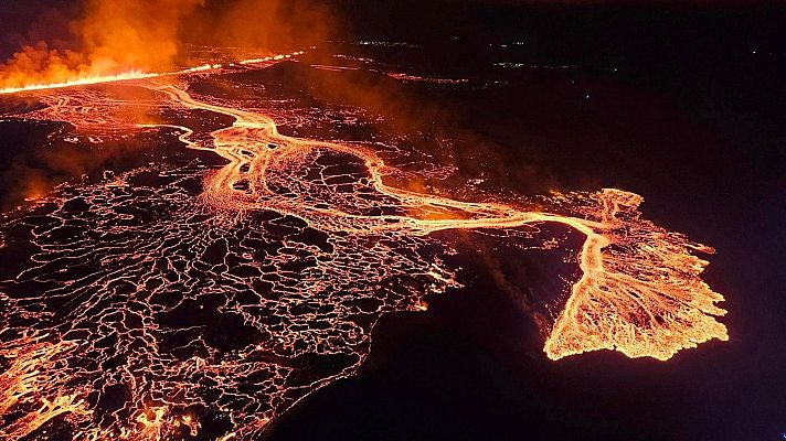 Un volcán al suroeste de Islandia entra en erupción por sexta vez