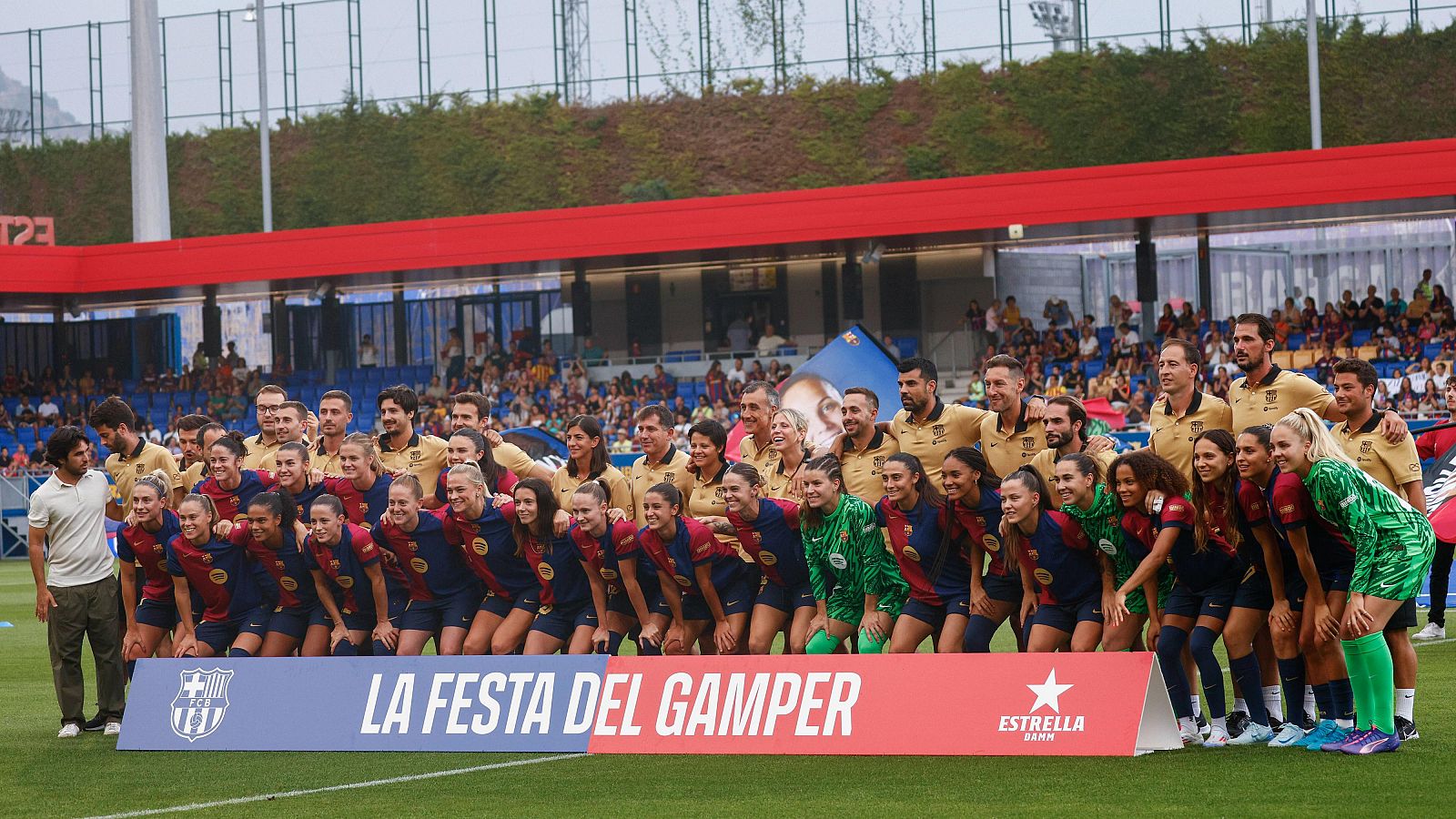 El Barça Femenina presenta la nueva temporada con sed de victoria