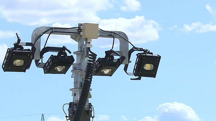 Telediario 2 - Las torres solares fabricadas en Zaragoza que iluminan los festivales más importantes de España