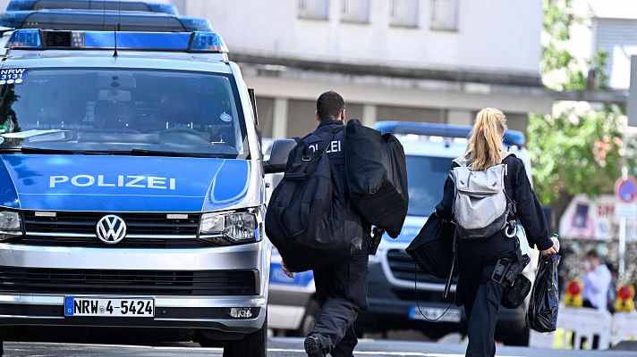 Telediario Fin de Semana - La Policía busca al autor del apuñalamiento masivo en Alemania