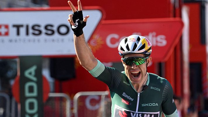 Vuelta ciclista a España - Van Aert logra su tercera victoria en la Vuelta 2024 con una exhibición camino de Baiona