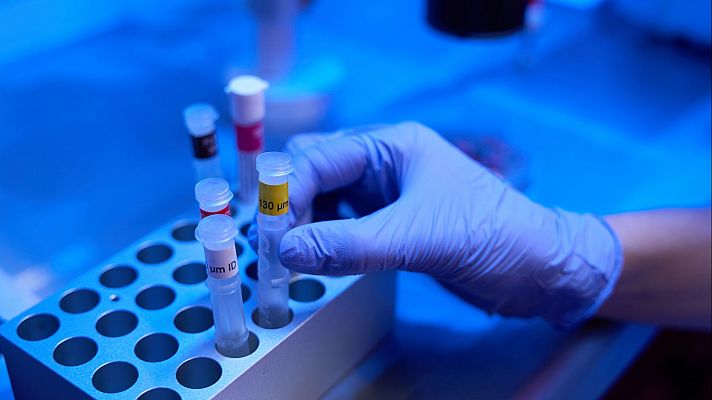 Telediario 2 - La ley china prohíbe a las mujeres que no están casadas congelar sus óvulos