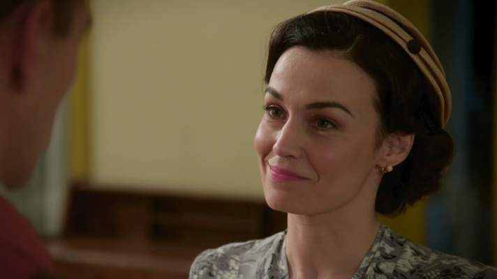 Salón de té La Moderna - Teresa confiesa que quiere estar con Cañete