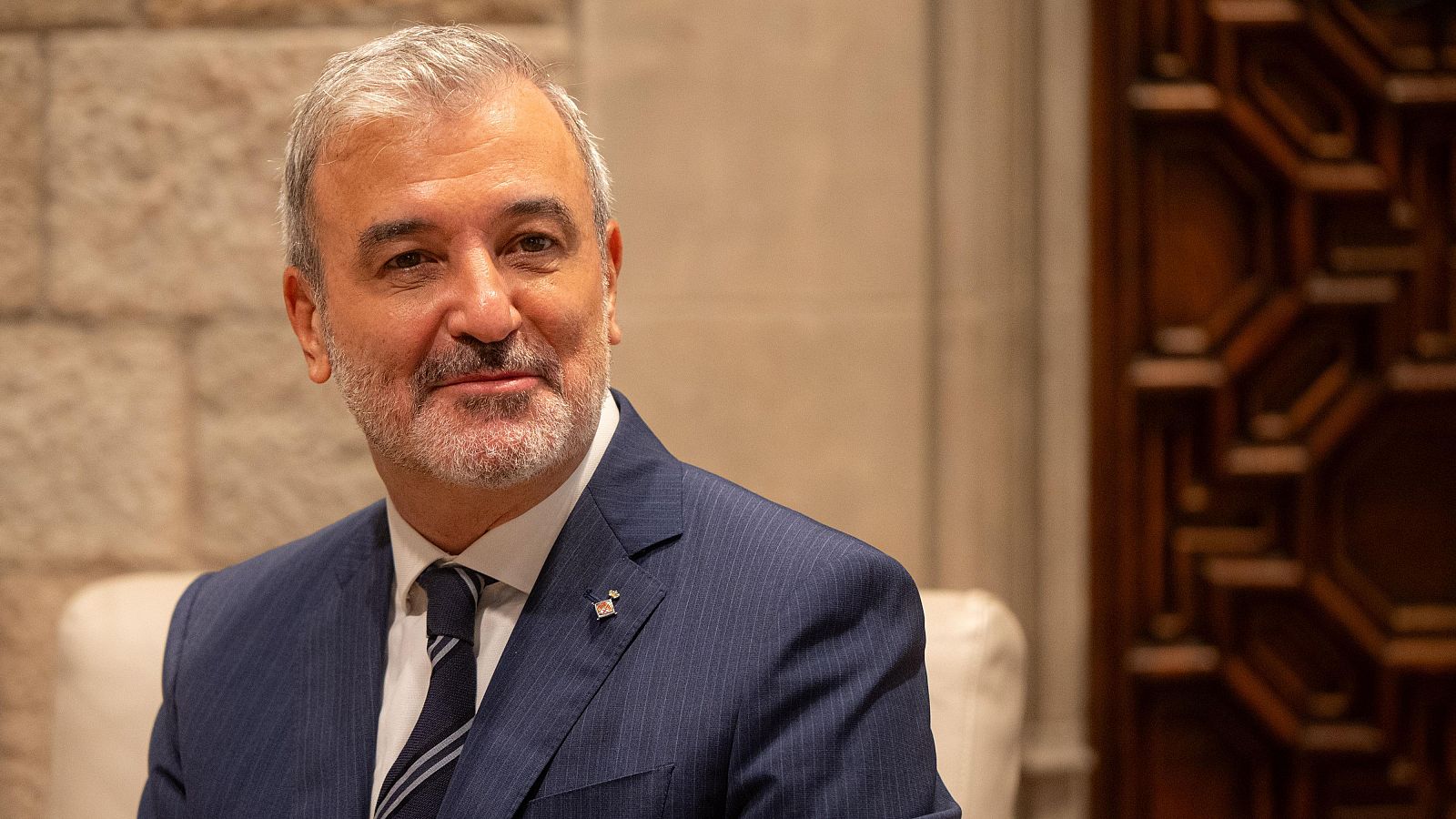 Collboni celebra la vuelta de "la normalidad institucional" a Barcelona - La hora de La 1 | Ver