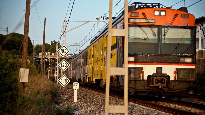 La oposición carga contra Puente por el caos ferroviario y el ministro se defiende: "Un 20% de trenes no están aptos"