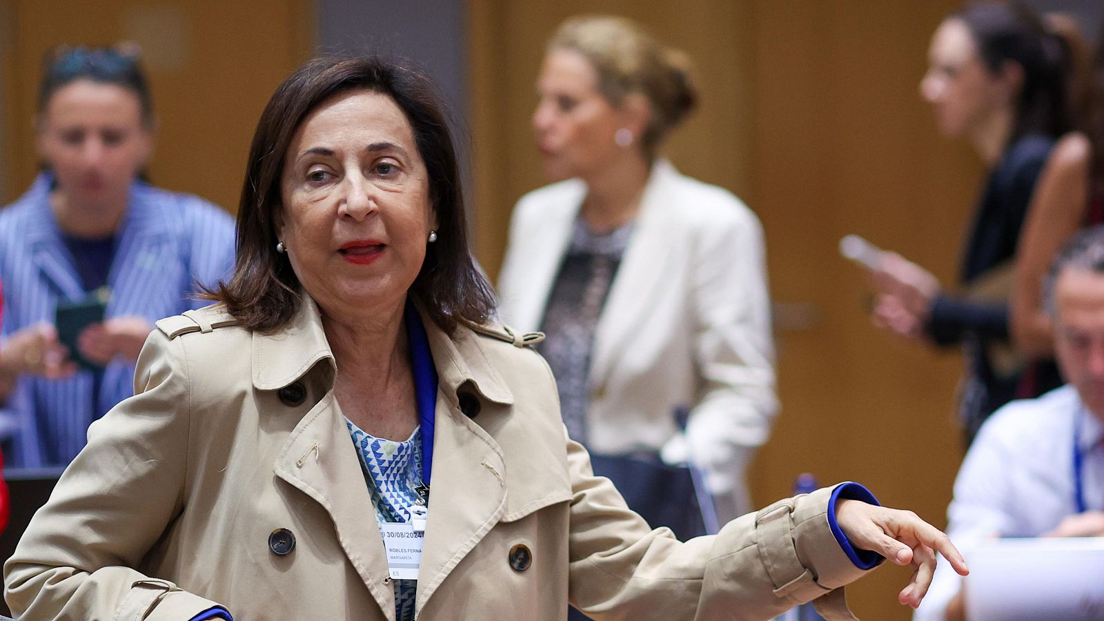 Robles critica que el PP "trate de sacar tajada" de un "tema de Estado" como la inmigración - Informativo 24h | Ver