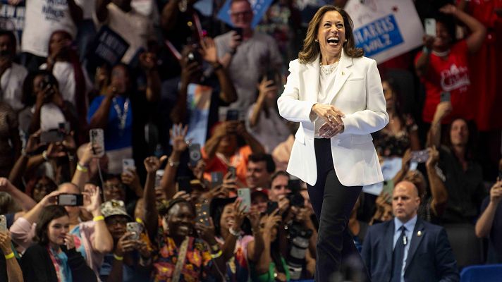 Kamala Harris da su primera entrevista junto a su candidato a vicepresidente en la CNN