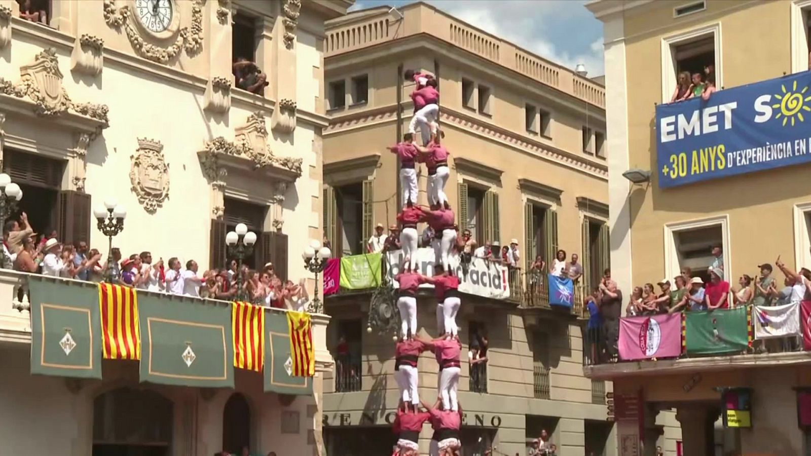 Niña castellera, herida grave al desmoronarse un castillo humano