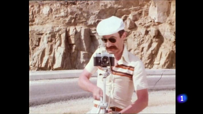 L'Informatiu - La fotografia digital arracona els àlbums de fotos en paper