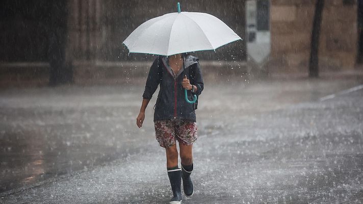 Chubascos y tormentas localmente fuertes en el nordeste peninsular