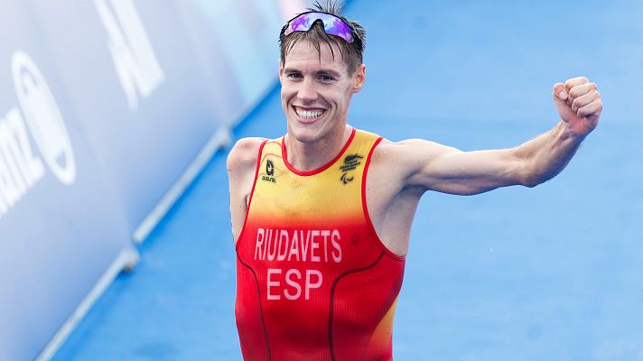 Nil Riudavets, bronce en triatlón en París 2024