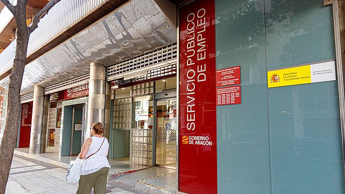 Agosto cierra con 193.704 afiliados menos y 21.884 parados más