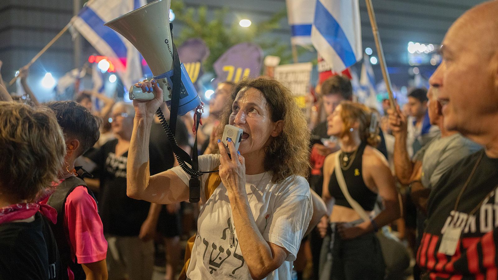 Cientos de manifestantes en Israel exigen la liberación de los rehenes