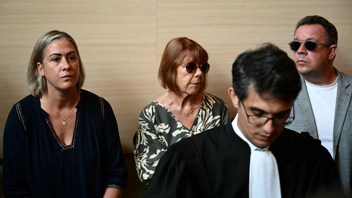 Telediario 2 - Macrojuicio en Francia: el marido de la víctima la drogó para que la violaran 72 hombres