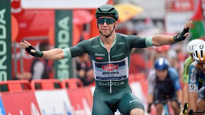 Vuelta 2024 - Etapa 17 | Groves gana al sprint en Santander - Vuelta ciclista a Espaa | Ver