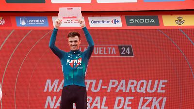 La Vuelta 2024 | Urko Berrade se emociona tras ganar en Maeztu | Ver